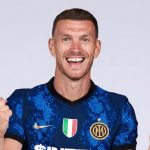 (FOTO) Evo zašto je Džeko jedan od 10 najboljih napadača na planeti u 21. vijeku