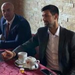 (FOTO/VIDEO) Novak Đoković na čaju sa negatorom genocida u Srebrenici i komandantom zloglasnih Vukova s Drine