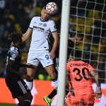 (FOTO) Džeko nije zabio gol, ali je jedan moldavski dječak imao posebnu molbu za Dijamanta