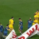 Rus sudio meč Napoli – Barcelona, tv kamere nisu prikazale baner kojeg su iznijeli igrači
