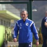 Mehmed Baždarević dobio nagradu ”Ivica Osim”: Švabo mi je dao nadimak ‘Okac’ i uvijek je govorio – kada počneš dobivati priznanja, znaj da ti je kraj blizu