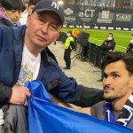 Ruski golman pobjedu slavio s ukrajinskom zastavom