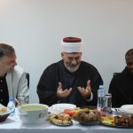 (FOTO) Islamska zajednica Srbije upriličila iftar za fudbalere Zvezde i Partizana