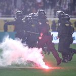 U Splitu policajac nokautirao djevojku koja je bila na koljenima (VIDEO)
