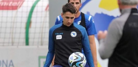 Trener pred svima ponizio povremenog Zmaja i otjerao ga iz kluba