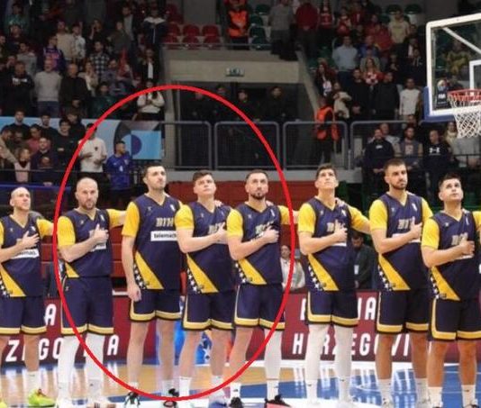 Samo jedan bh. košarkaš nije držao ruku na srcu tokom intoniranja himne